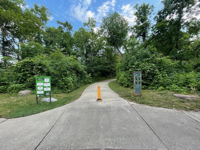 Sign for the I&M Canal Trail